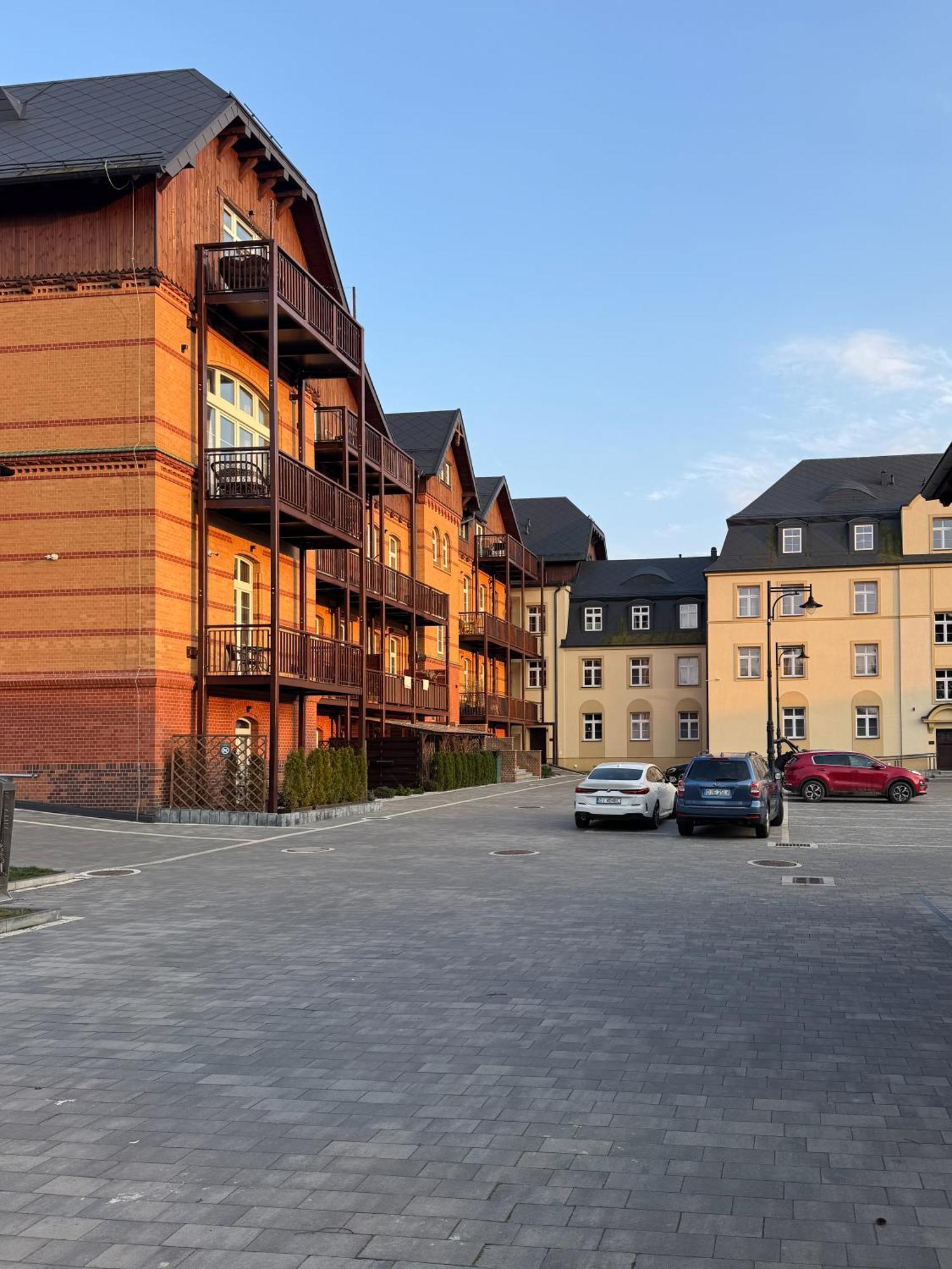 Apartamenty Lemon Pepper Jelenia Gora Dış mekan fotoğraf